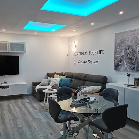 Luxury Of Costa * طوستا ديل سيلونثيو